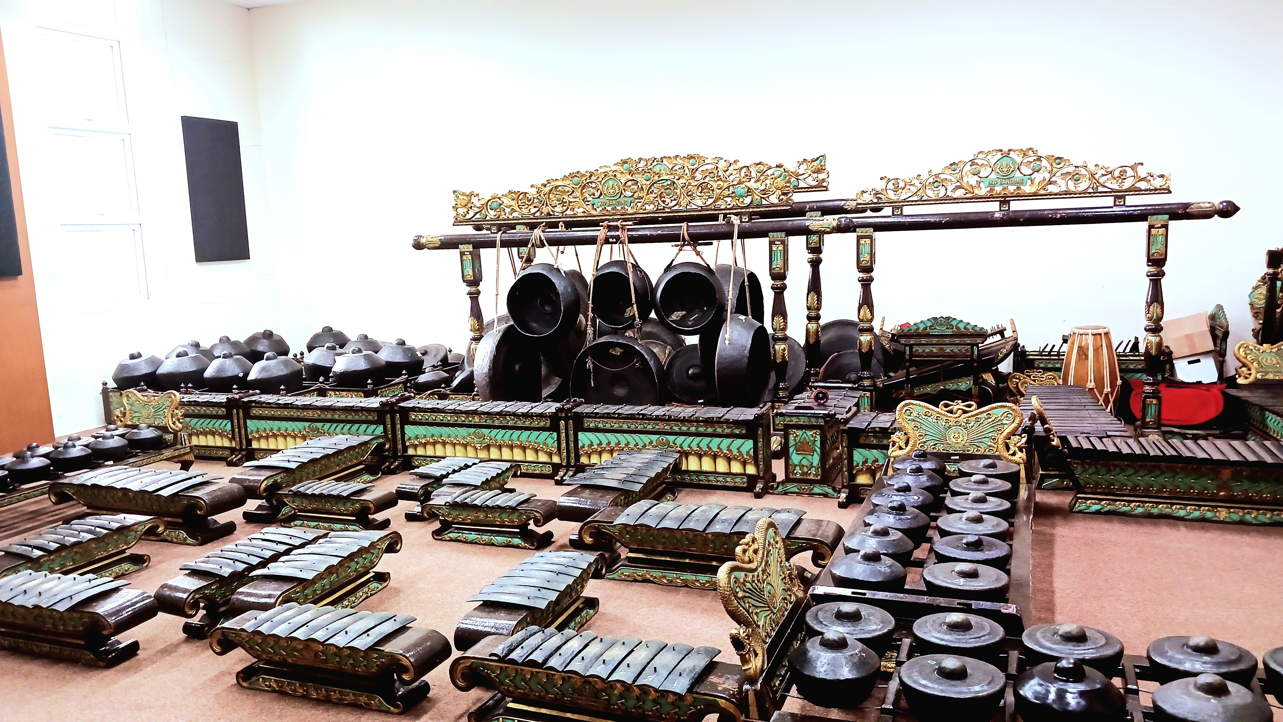 Image of Gamelan Pelog Salendro Kyai Kangjeng Fatahillah.